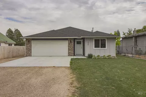 220 S Park Ave, New Plymouth, ID 83655