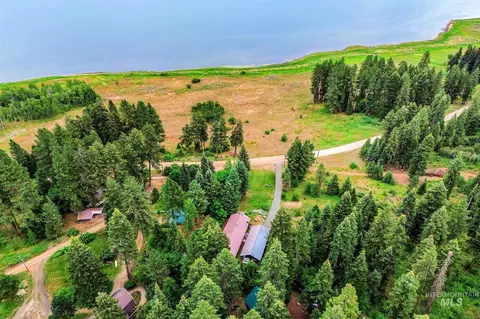 1201 W Mountain Rd, Cascade, ID 83611