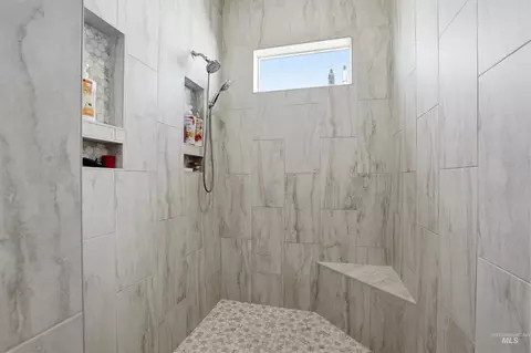 Bath - 24466 Himark Way, Caldwell, ID 83607 photo 2 of 4