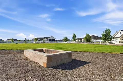 Exterior - 24466 Himark Way, Caldwell, ID 83607 photo 10 of 12