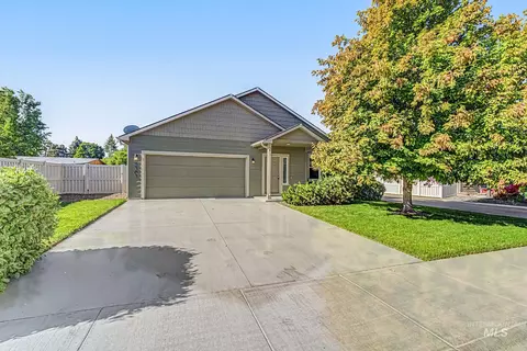2303 Elm Grove Dr, Nampa, ID 83686