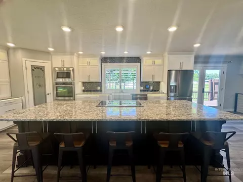 Kitchen - 2017 H St, Rupert, ID 83350 photo 3 of 6