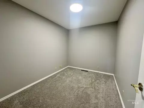 Bedroom - 2017 H St, Rupert, ID 83350 photo 2 of 5