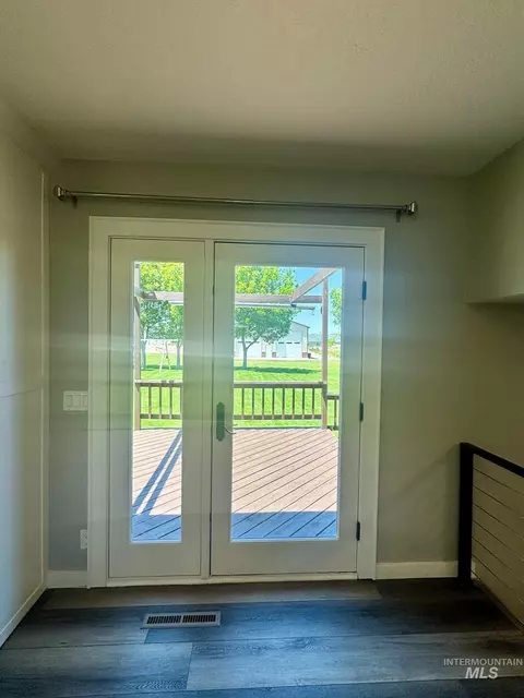 Entry Way - 2017 H St, Rupert, ID 83350 photo 3 of 6