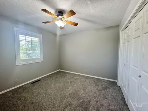 Bedroom - 2017 H St, Rupert, ID 83350 photo 3 of 5