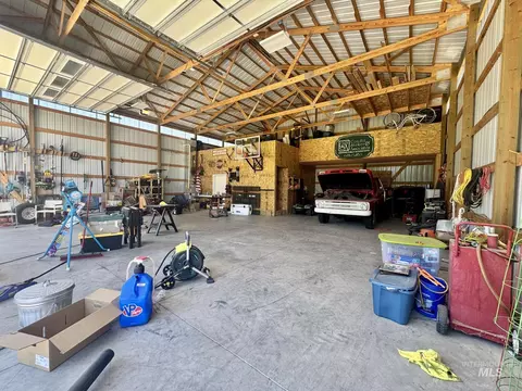 Exterior - 2017 H St, Rupert, ID 83350 photo 8 of 12
