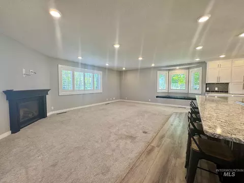 Living - 2017 H St, Rupert, ID 83350 photo 2 of 5