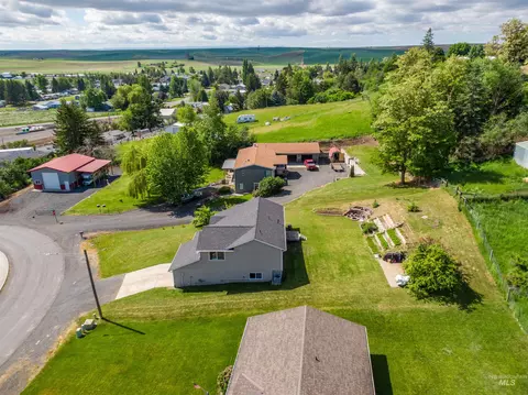 View/Area - 483 E Valleyview Ave, Genesee, ID 83832 photo 3 of 7