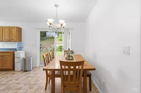 Dining - 483 E Valleyview Ave, Genesee, ID 83832 photo 2 of 3