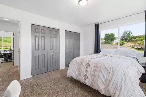 Bedroom - 483 E Valleyview Ave, Genesee, ID 83832 photo 4 of 8