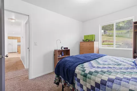 Bedroom - 483 E Valleyview Ave, Genesee, ID 83832 photo 2 of 8