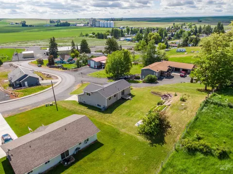 View/Area - 483 E Valleyview Ave, Genesee, ID 83832 photo 4 of 7
