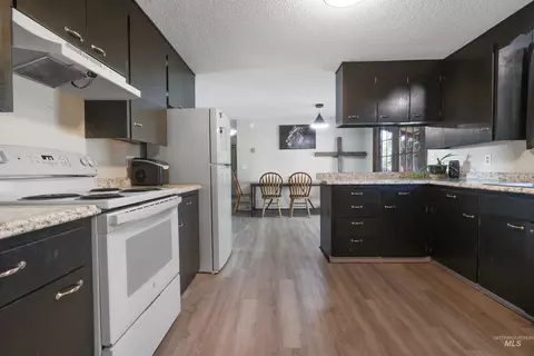 Kitchen - 110 N 6th St E, Paul, ID 83347 photo 3 of 3