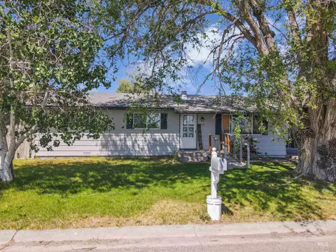 110 N 6th St E, Paul, ID 83347
