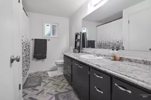 Bath - 110 N 6th St E, Paul, ID 83347 photo 1 of 2
