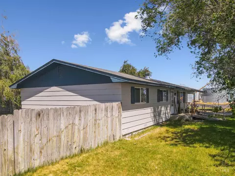 Exterior - 110 N 6th St E, Paul, ID 83347 photo 3 of 7