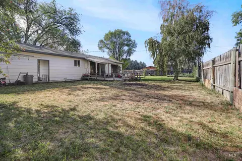 Exterior - 110 N 6th St E, Paul, ID 83347 photo 6 of 7