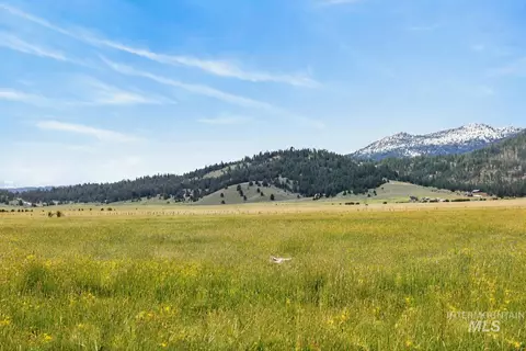 17 Gray Ln, Cascade, ID 83611 photo 6
