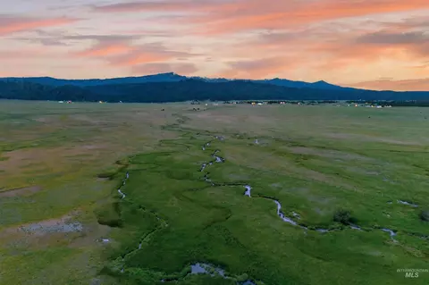 17 Gray Ln, Cascade, ID 83611 photo 18