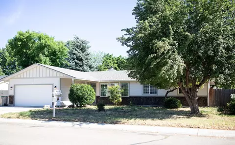 10423 W Barnsdale Dr, Boise, ID 83704