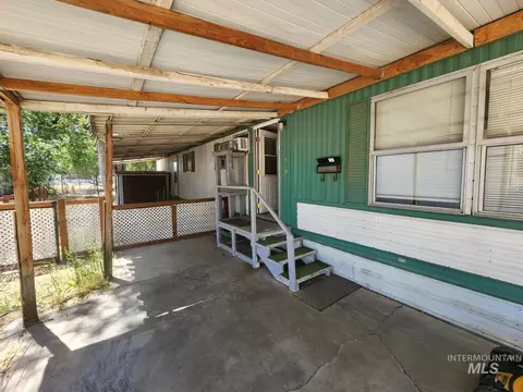 257 D St, Vale, OR 97918