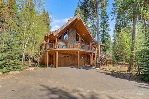 1160 Bellflower Pl, Mccall, ID 83638