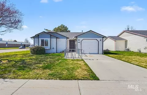 5 S Benewah Dr, Nampa, ID 83651