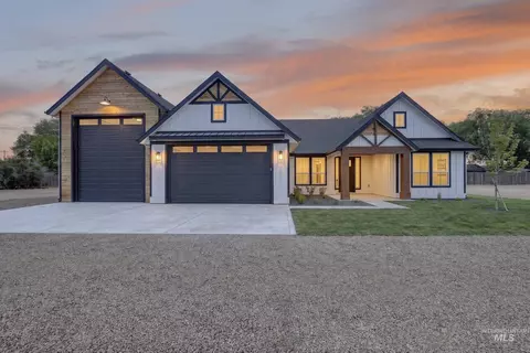 5540 SE Greenwood Ave, Mountain Home, ID 83647