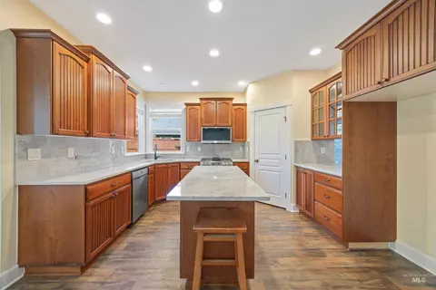 Kitchen - 1497 N Sunup Way, Eagle, ID 83616 photo 1 of 2