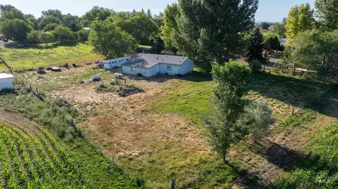 Exterior - 710 White Hawk Ln, Hagerman, ID 83332 photo 3 of 5