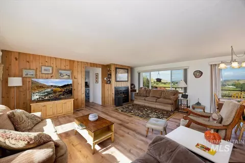 Living - 982 E A E 2700 S, Hagerman, ID 83332 photo 1 of 3