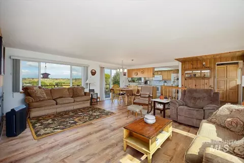 Living - 982 E A E 2700 S, Hagerman, ID 83332 photo 2 of 3