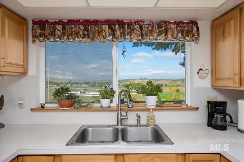 Kitchen - 982 E A E 2700 S, Hagerman, ID 83332 photo 4 of 6