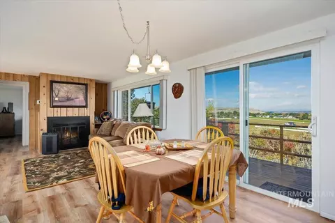 Dining - 982 E A E 2700 S, Hagerman, ID 83332 photo 2 of 2