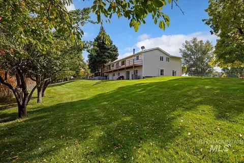 Exterior - 982 E A E 2700 S, Hagerman, ID 83332 photo 3 of 11