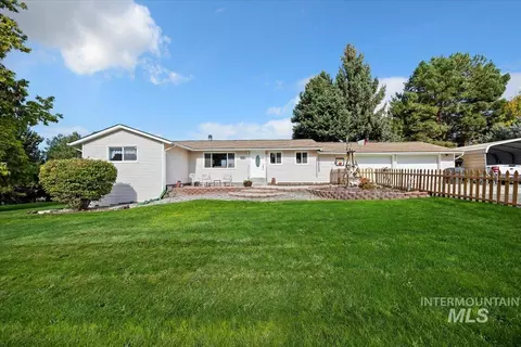 Exterior - 982 E A E 2700 S, Hagerman, ID 83332 photo 2 of 11