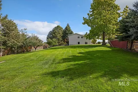 Exterior - 982 E A E 2700 S, Hagerman, ID 83332 photo 4 of 11
