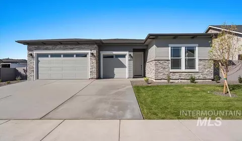 90 N Morty Ave, Kuna, ID 83634