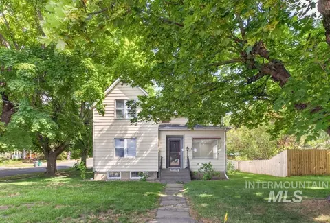 522 W A St, Moscow, ID 83843