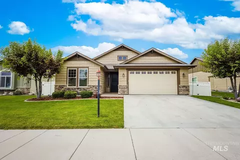 427 Briar Hill St, Nampa, ID 83686