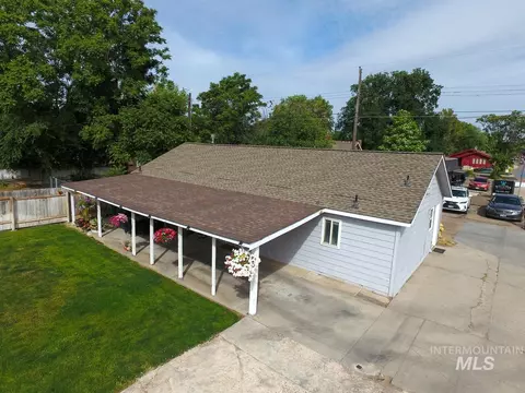 1015 S 7th St, Nampa, ID 83651
