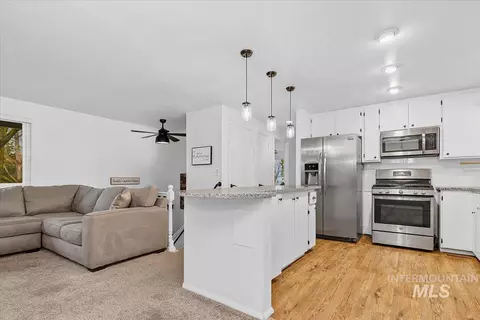 Kitchen - 1184 Downing Dr, Eagle, ID 83616 photo 1 of 4