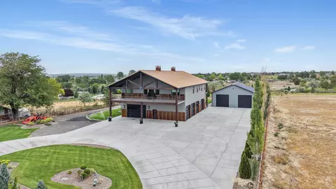 3824 N 2100 E, Filer, ID 83328