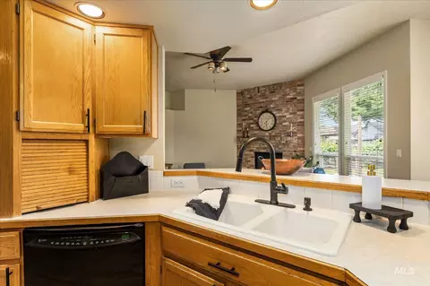 Kitchen - 1449 N Echo Creek Pl, Eagle, ID 83616 photo 4 of 4