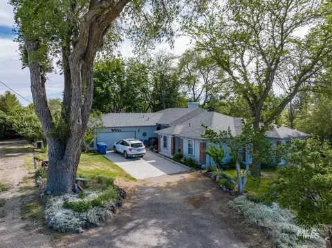 Exterior - 1185 E King Rd, Kuna, ID 83634 photo 1 of 9