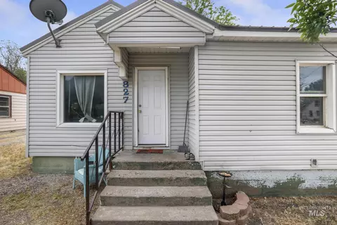 827 Aiken Ave, Buhl, ID 83316