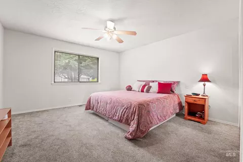 Bedroom - 575 N Pebble Beach Way, Eagle, ID 83616 photo 8 of 9