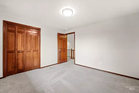 Bedroom - 575 N Pebble Beach Way, Eagle, ID 83616 photo 2 of 9