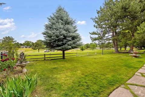 Exterior - 575 N Pebble Beach Way, Eagle, ID 83616 photo 10 of 10