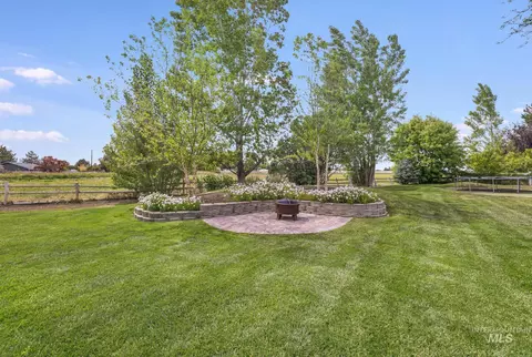 Exterior - 2831 9th Ave E, Twin Falls, ID 83301 photo 7 of 8
